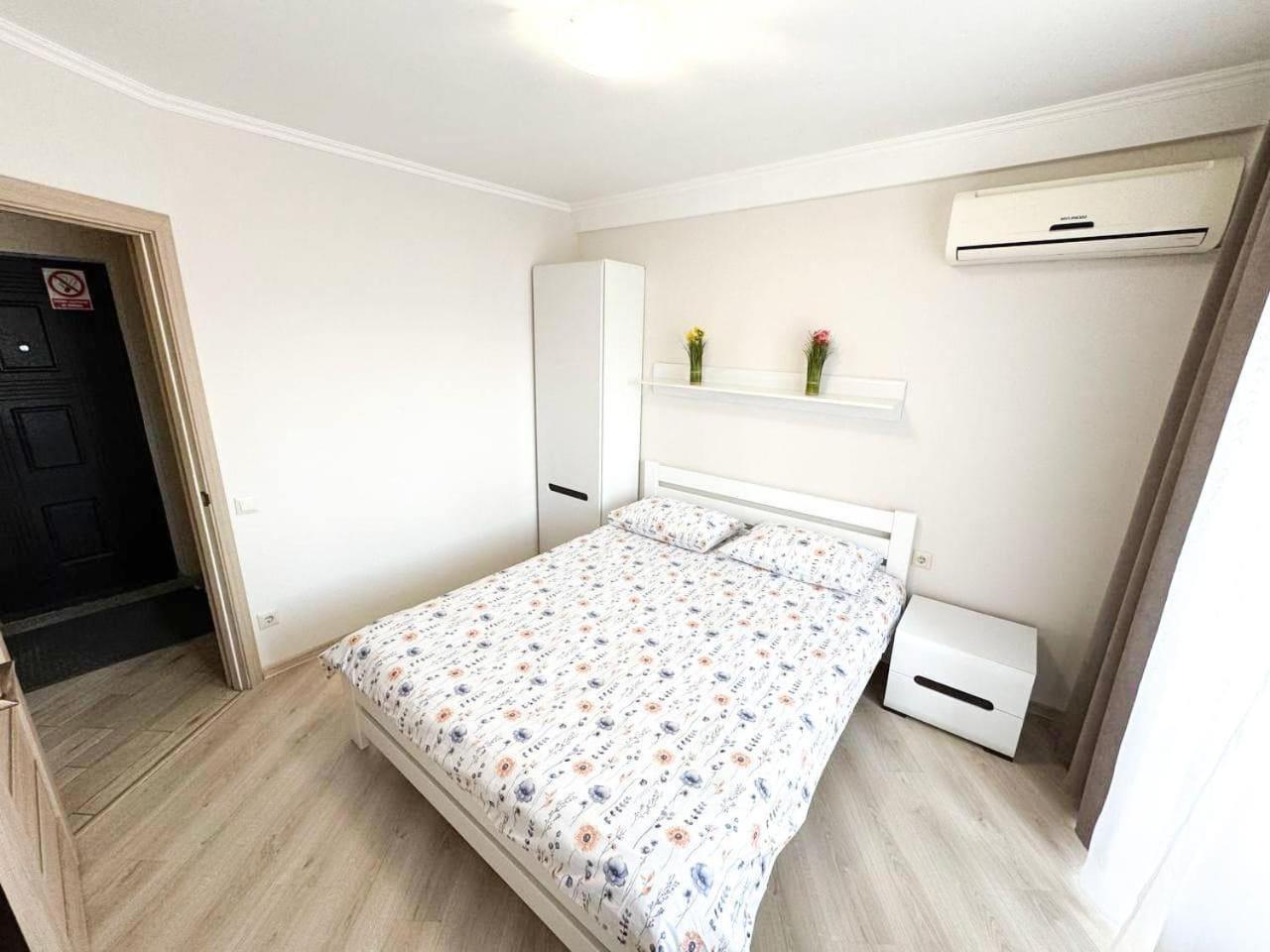 Artal Apartment On Obolonskyi Avenue 16A Kyjev Exteriér fotografie